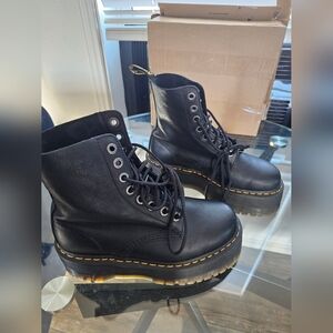 Dr Marten Boots 1460 Pascal Black Platform